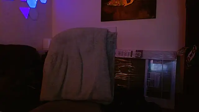 Snapshot of GetAtsmac chatting on 12/04/25, 04:22 GetAtsmac online show from 12/04/25, 04:22