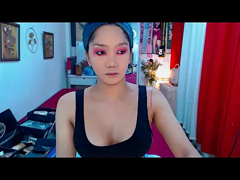 UrScreenGoddess online show from 12/16/25, 10:37