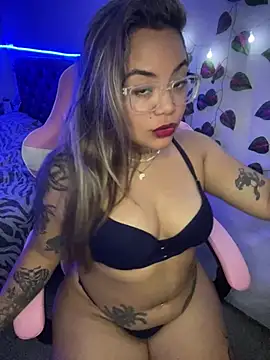 Lindalatina2001 online show from 03/02/26, 02:14