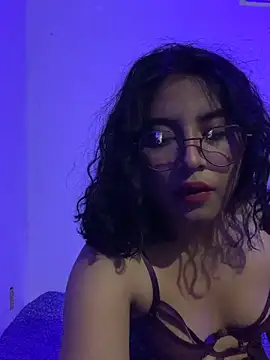 Snapshot of Arely-L1 chatting on 02/06/26, 05:45 Arely-L1 online show from 02/06/26, 05:45