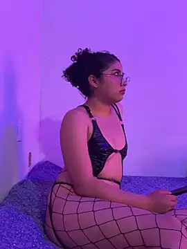 Snapshot of Arely-L1 chatting on 02/06/26, 07:39 Arely-L1 online show from 02/06/26, 07:39