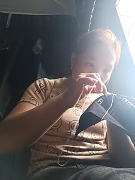 Evelyn-n online show from 12/02/25, 08:30