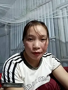 Evelyn-n online show from 12/15/25, 11:47