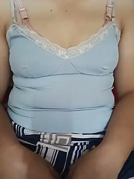 Evelyn-n online show from 06/11/26, 12:58