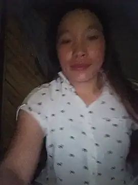 Snapshot of Evelyn-n chatting on 07/07/26, 12:02 Evelyn-n online show from 07/07/26, 12:02
