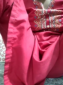 Snapshot of Renababy4567 chatting on 12/05/25, 05:16 Renababy4567 online show from 12/05/25, 05:16