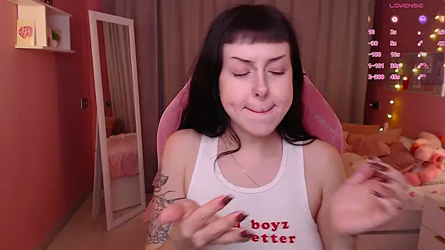 Snapshot of Eliza_Bennet chatting on 12/01/25, 10:31 Eliza Bennet online show from 12/01/25, 10:31