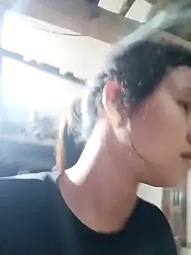 Snapshot of Pretty-haert chatting on 02/17/26, 02:35 Pretty-haert online show from 02/17/26, 02:35