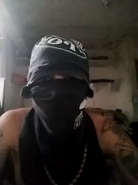 Snapshot of Lucasmk777 chatting on 12/16/25, 04:12 Lucasmk777 online show from 12/16/25, 04:12