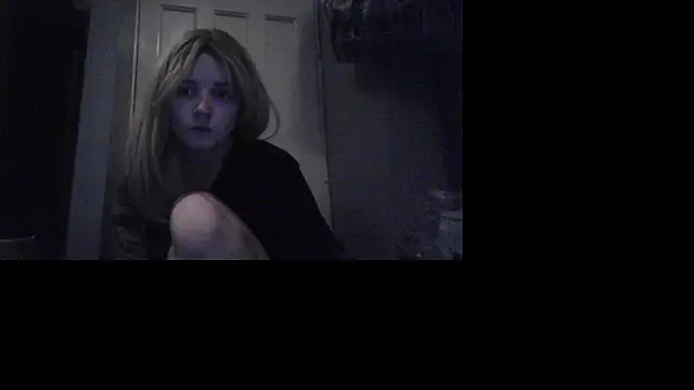 Amy01112 online show from 12/21/25, 03:41