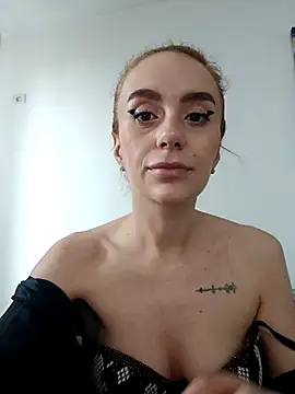 ellie-blue online show from 12/01/25, 09:14