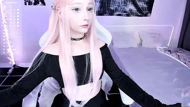 lyric4 online show from 12/17/25, 05:35