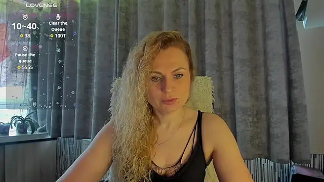 LanaLight x online show from 05/18/26, 04:57