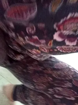 gatitachula93 online show from 04/11/26, 07:18