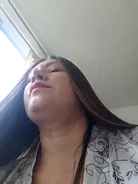 Snapshot of adele_69 chatting on 05/30/26, 04:59 adele 69 online show from 05/30/26, 04:59