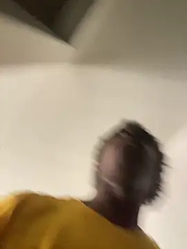 Snapshot of JaHavin- chatting on 04/15/26, 02:35 JaHavin- online show from 04/15/26, 02:35