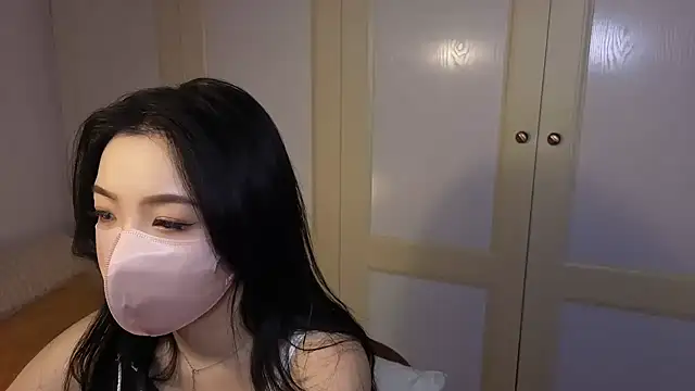 nayomi 34f online show from 12/16/25, 11:04