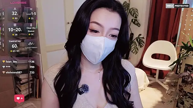 nayomi 34f online show from 04/04/26, 06:44