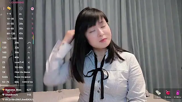 Snapshot of Cheri99 chatting on 01/05/26, 05:27 Cheri99 online show from 01/05/26, 05:27