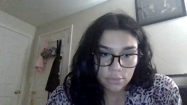 lunabellaX0 online show from 12/03/25, 11:14