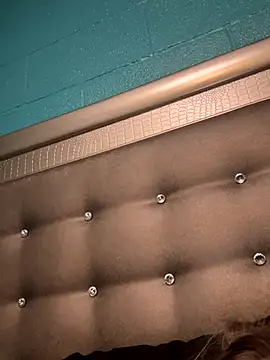 Snapshot of kenziebby0202 chatting on 12/01/25, 09:14 kenziebby0202 online show from 12/01/25, 09:14