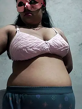 Curvy Chaaya online show from 01/11/26, 04:28