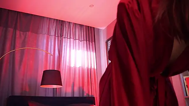Roxa Lana online show from 06/10/26, 02:49