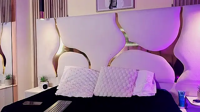 HannyJones online show from 12/16/25, 12:10