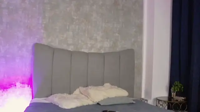 Snapshot of LucyRayy chatting on 02/15/26, 07:43 LucyRayy online show from 02/15/26, 07:43