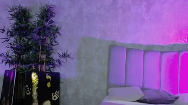 Snapshot of LucyRayy chatting on 02/20/26, 07:58 LucyRayy online show from 02/20/26, 07:58