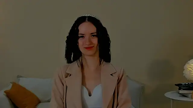 LeonilaNed online show from 12/02/25, 07:36