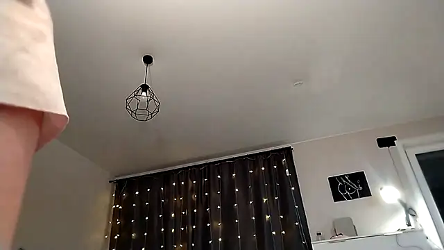 LunaPeony online show from 04/16/26, 07:58