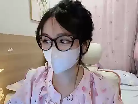 Yuyu-baobei online show from 12/18/25, 09:21