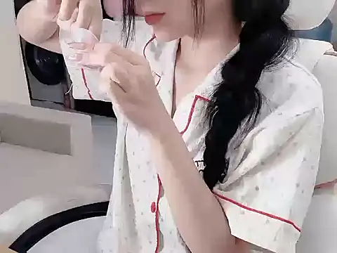 Yuyu-baobei online show from 05/07/26, 05:18