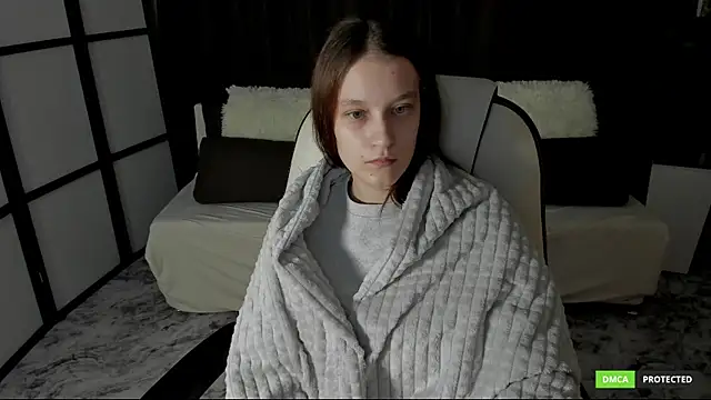 Snapshot of KrisDoeil chatting on 12/14/25, 02:06 KrisDoeil online show from 12/14/25, 02:06