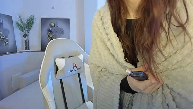 Snapshot of KrisDoeil chatting on 02/02/26, 02:21 KrisDoeil online show from 02/02/26, 02:21