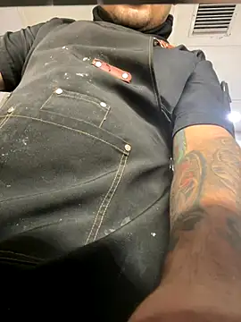 Snapshot of Samcan3 chatting on 12/18/25, 02:17 Samcan3 online show from 12/18/25, 02:17