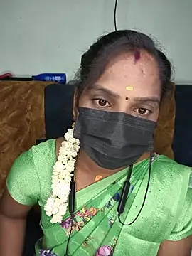 Snapshot of Tamil_Pallavi chatting on 07/07/26, 04:44 Tamil Pallavi online show from 07/07/26, 04:44
