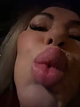 AnikaSunshine online show from 04/17/26, 08:56