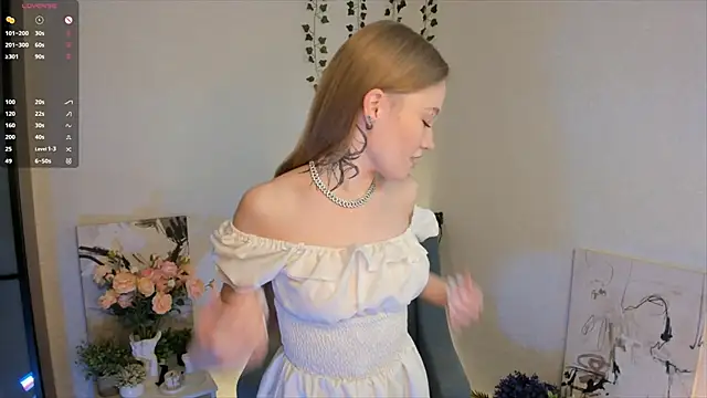 Snapshot of MaireLanda chatting on 02/17/26, 04:42 MaireLanda online show from 02/17/26, 04:42