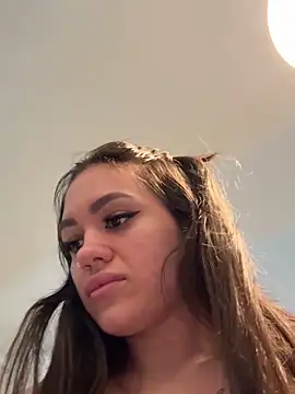 Snapshot of SiennaLuxexx chatting on 02/20/26, 12:49 SiennaLuxexx online show from 02/20/26, 12:49