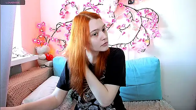 Snapshot of Ungoliant_Kiss chatting on 07/12/26, 02:30 Ungoliant Kiss online show from 07/12/26, 02:30