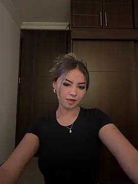 Snapshot of abbymnd1 chatting on 05/28/26, 12:30 abbymnd1 online show from 05/28/26, 12:30