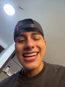 Lander Cruz online show from 03/30/26, 07:37