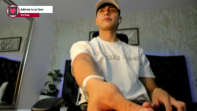 Lander Cruz online show from 04/13/26, 08:47