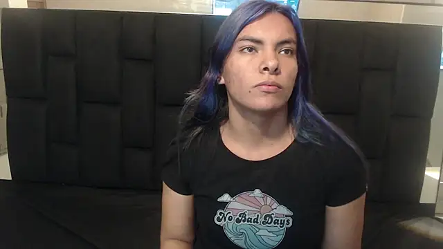 hanna13  online show from 12/03/25, 10:08