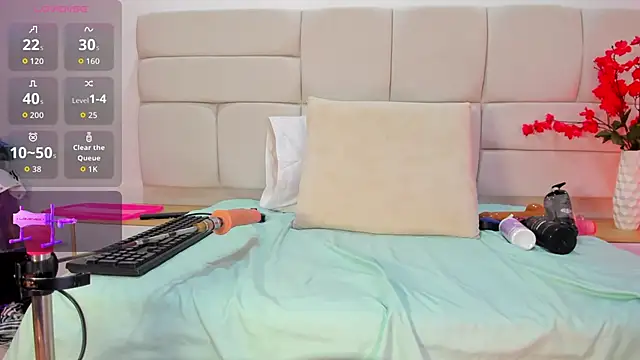 MajoLinares online show from 02/18/26, 07:43