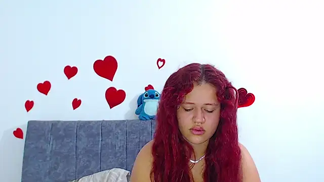 Snapshot of hottie_couplee chatting on 06/27/26, 03:22 hottie couplee online show from 06/27/26, 03:22