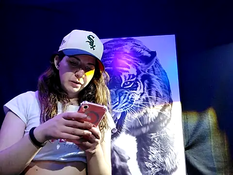 NatyMia online show from 12/14/25, 04:45