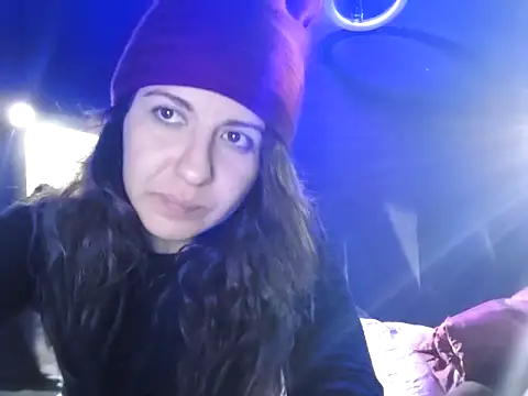 NatyMia online show from 12/15/25, 11:42